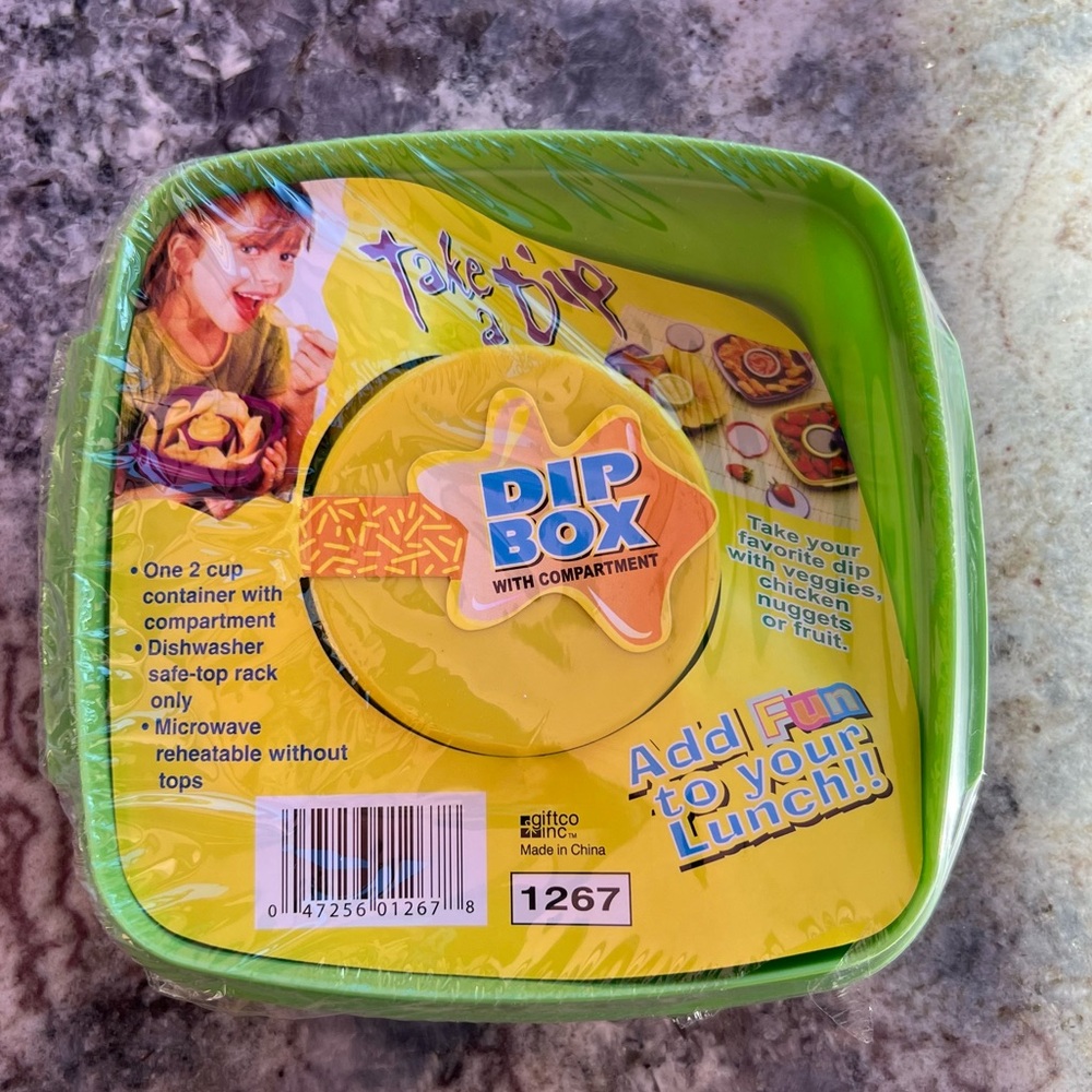 COMPAC HOME TAKE A DIP 2 THE SIDE GREEN AND YELLOW LUNCH CONTAINER